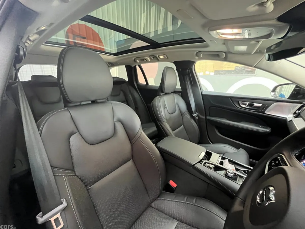 Volvo V60 Estate, Petrol Plug-in Hybrid, 2024, Black