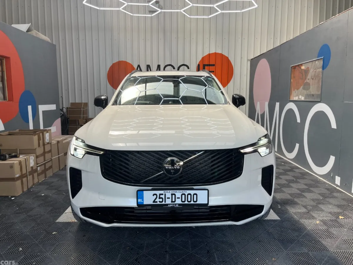 Volvo XC90 SUV, Petrol Plug-in Hybrid, 2025, White