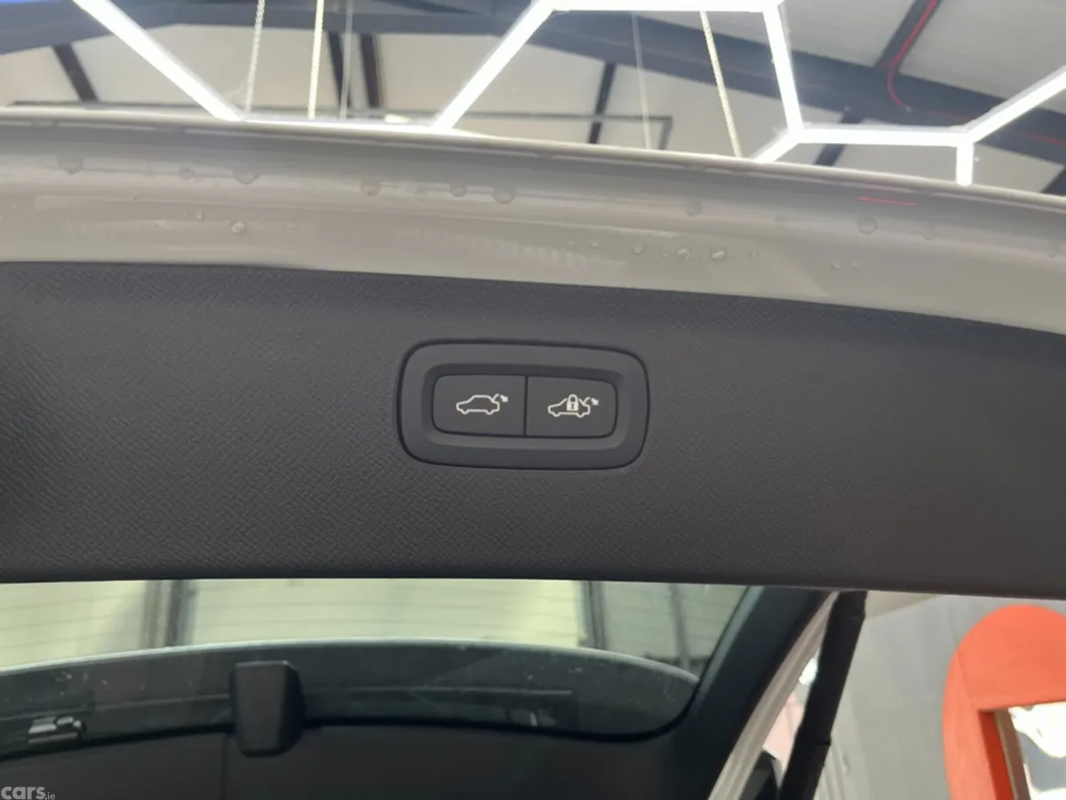 Volvo XC90 SUV, Petrol Plug-in Hybrid, 2025, White