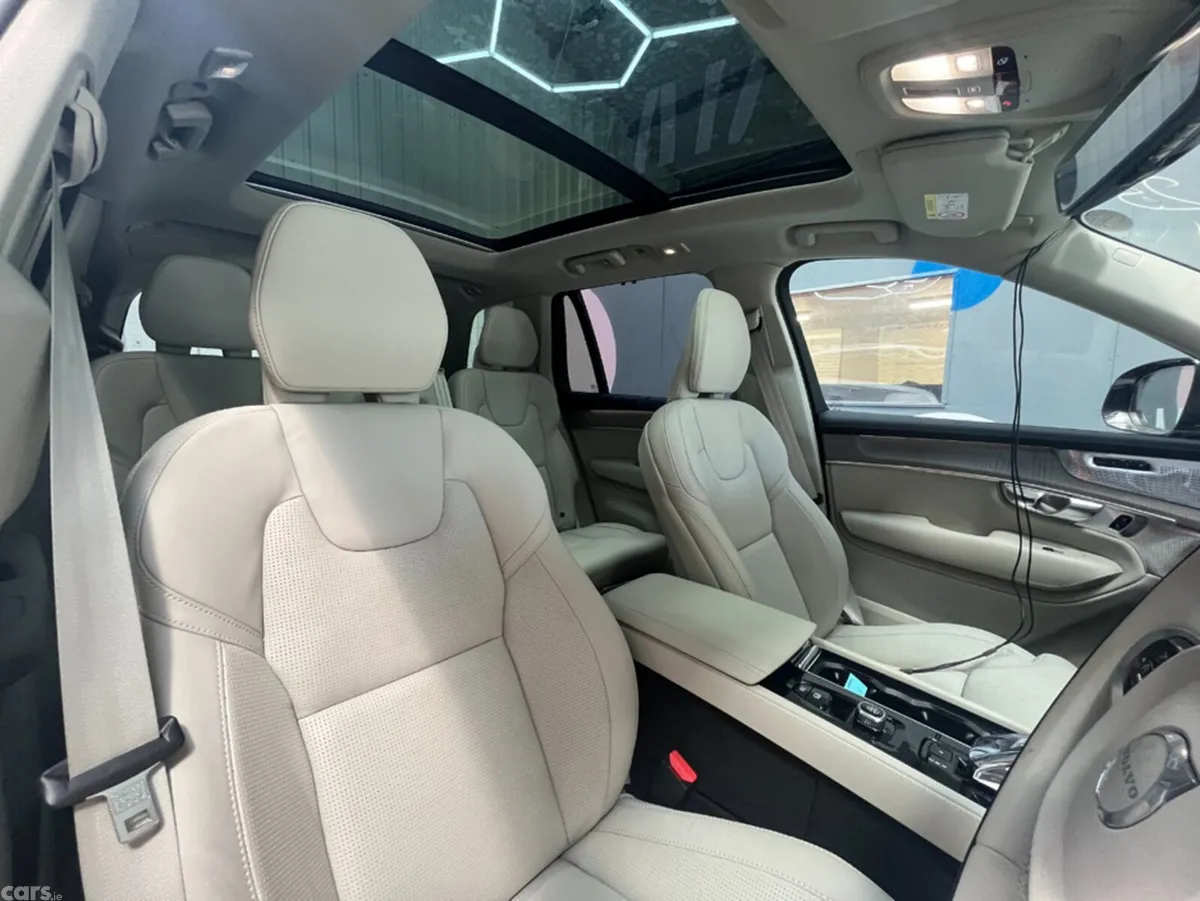 Volvo XC90 SUV, Petrol Plug-in Hybrid, 2025, White