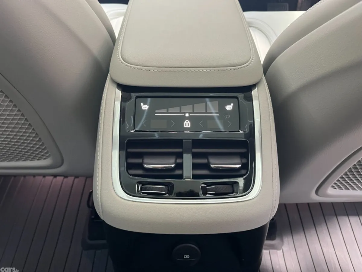 Volvo XC90 SUV, Petrol Plug-in Hybrid, 2025, White