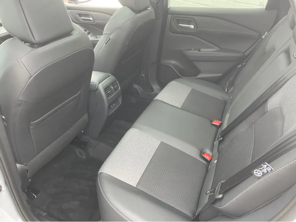 Nissan Qashqai Hatchback, Petrol Hybrid, 2026, Red