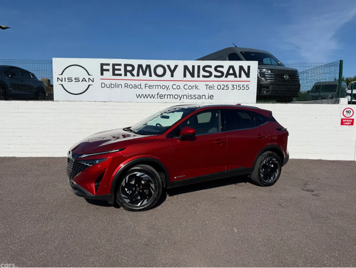 Nissan Qashqai Hatchback, Petrol Hybrid, 2026, Red