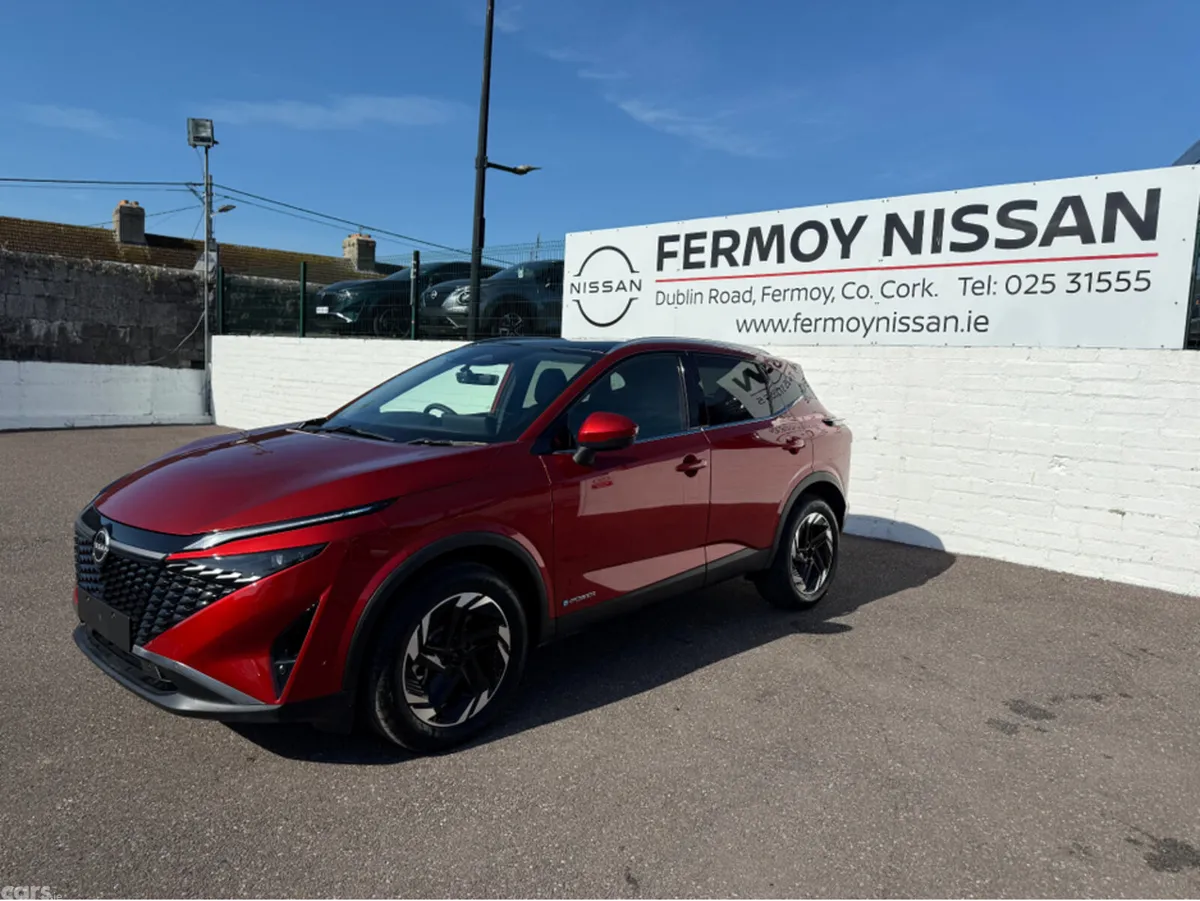 Nissan Qashqai Hatchback, Petrol Hybrid, 2026, Red