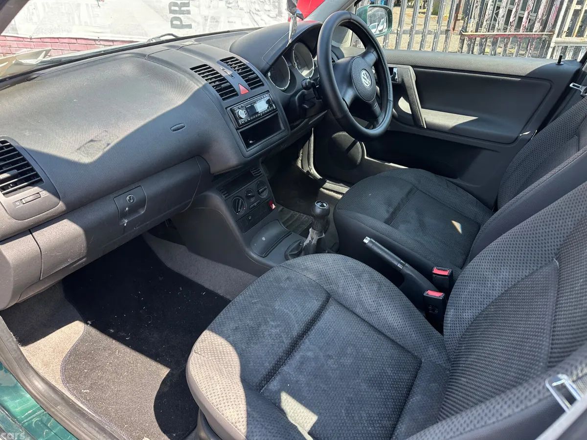 Volkswagen Polo Hatchback, Petrol, 2001, Green