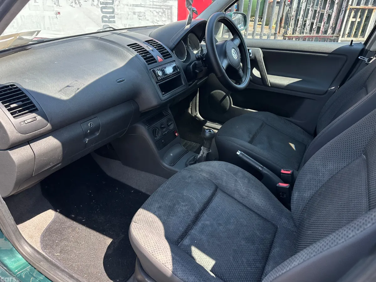 Volkswagen Polo Hatchback, Petrol, 2001, Green