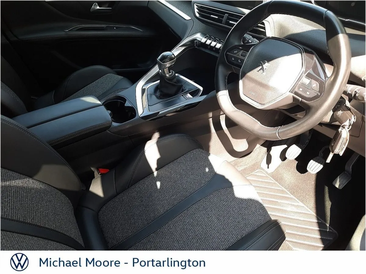 Peugeot 3008 MPV, Diesel, 2020, Black