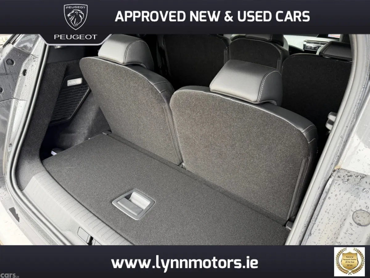 Peugeot 5008 MPV, Petrol, 2026, Grey