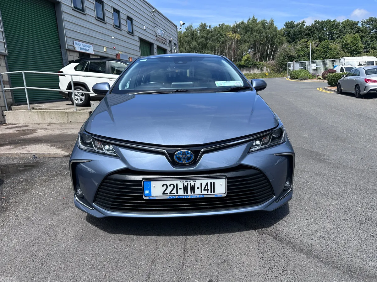 Toyota Corolla Saloon, Petrol Hybrid, 2022, Grey
