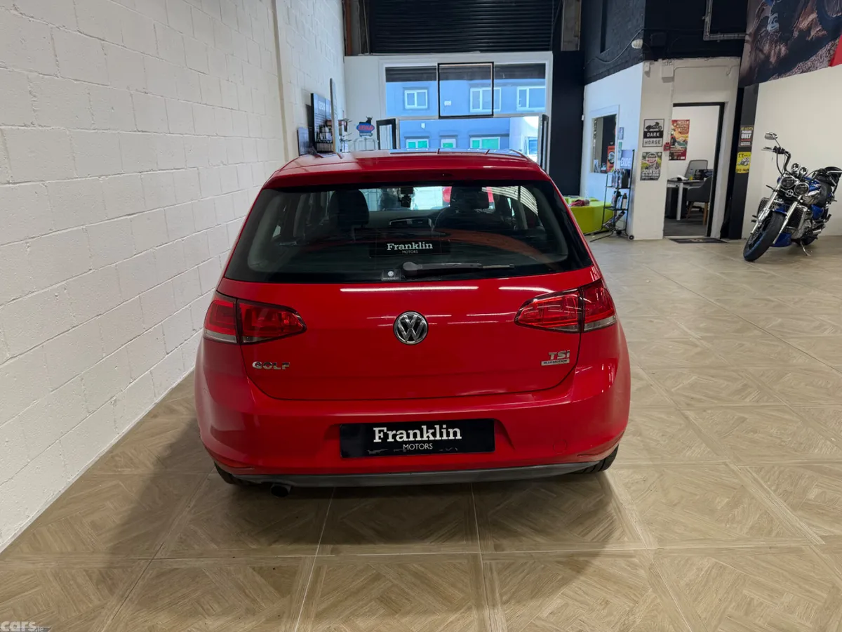 Volkswagen Golf Hatchback, Petrol, 2014, Red