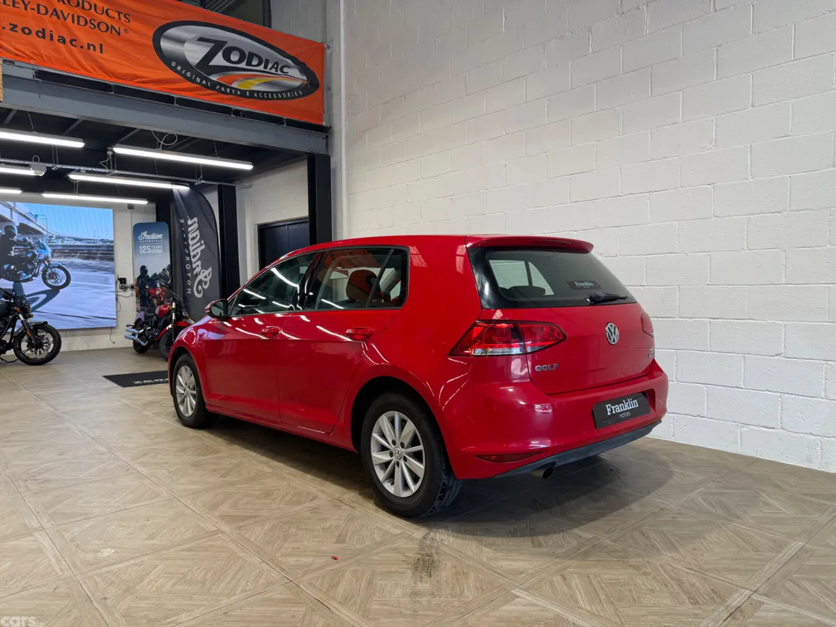 Volkswagen Golf Hatchback, Petrol, 2014, Red