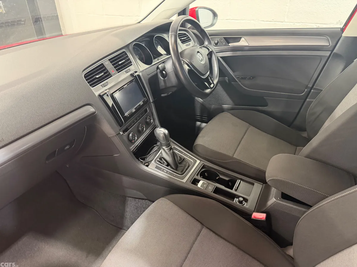 Volkswagen Golf Hatchback, Petrol, 2014, Red