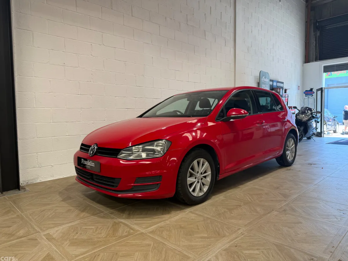 Volkswagen Golf Hatchback, Petrol, 2014, Red