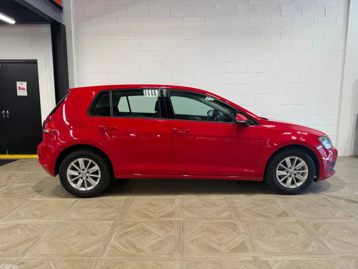 Volkswagen Golf Hatchback, Petrol, 2014, Red
