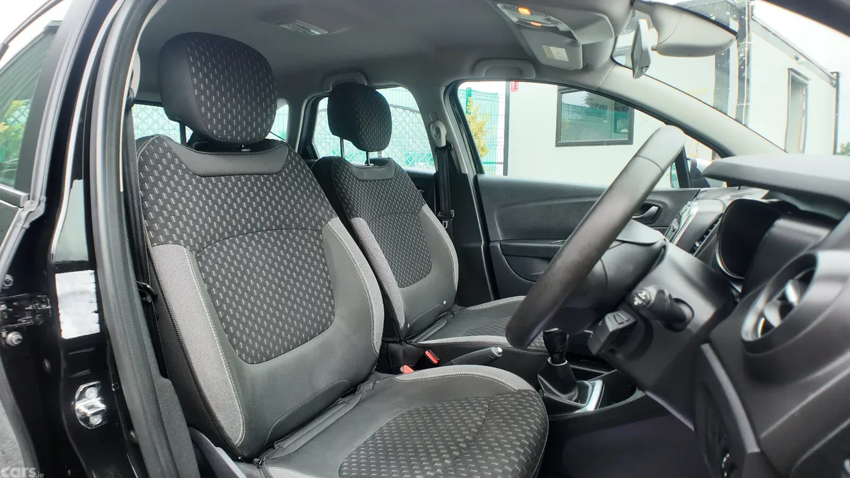 Renault Captur Hatchback, Diesel, 2018, Black
