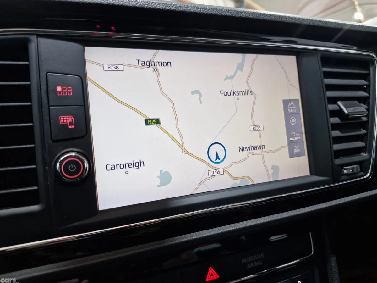 SEAT Leon Hatchback, Diesel, 2018, Red