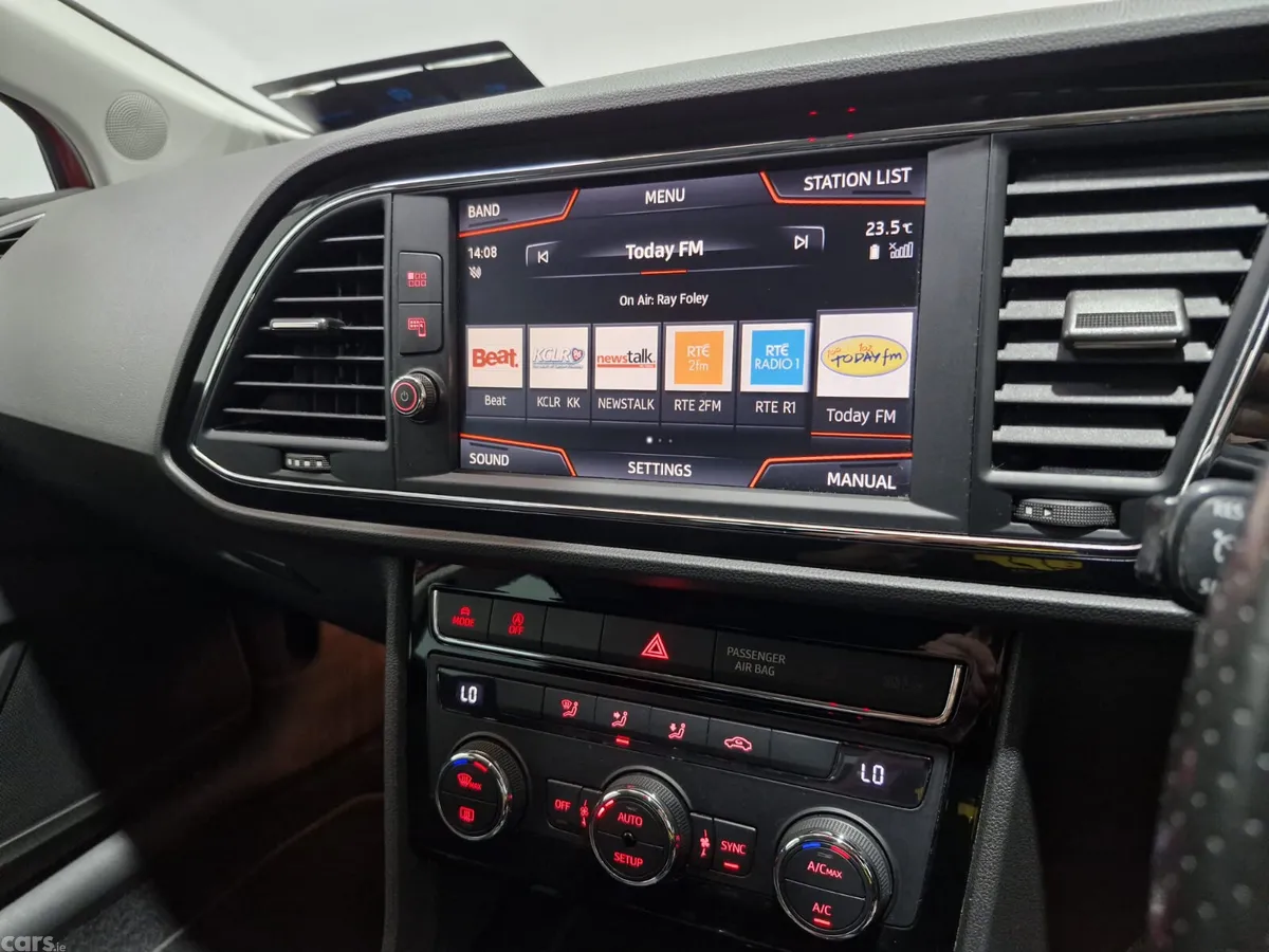 SEAT Leon Hatchback, Diesel, 2018, Red