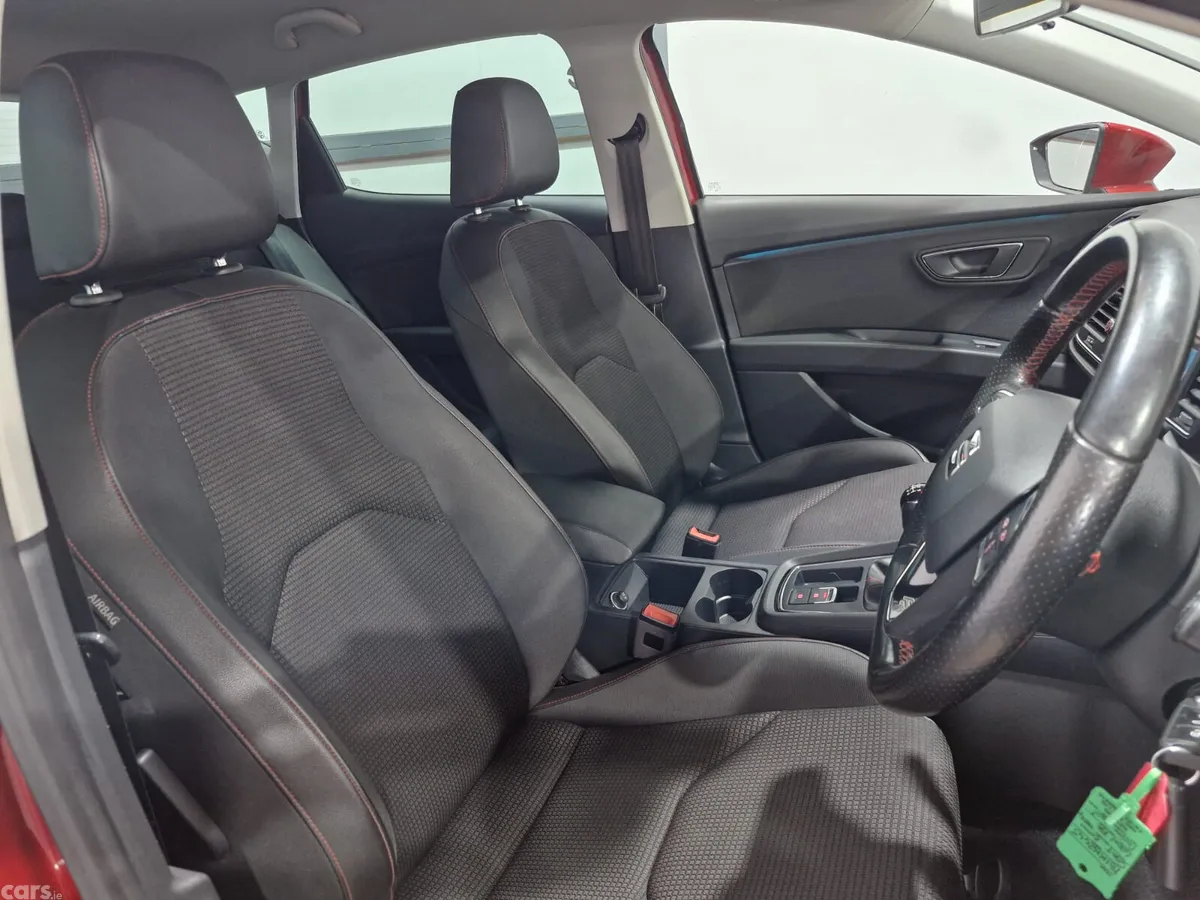 SEAT Leon Hatchback, Diesel, 2018, Red