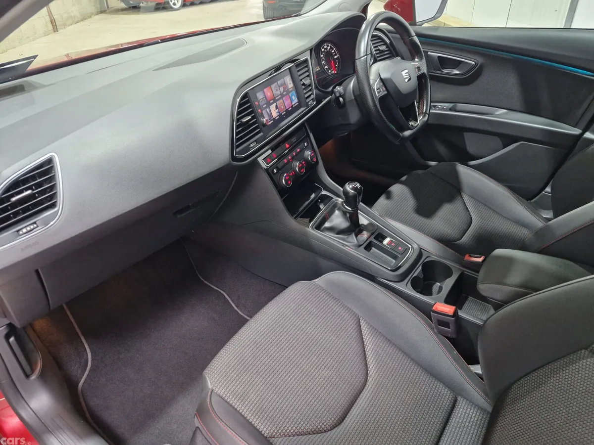SEAT Leon Hatchback, Diesel, 2018, Red