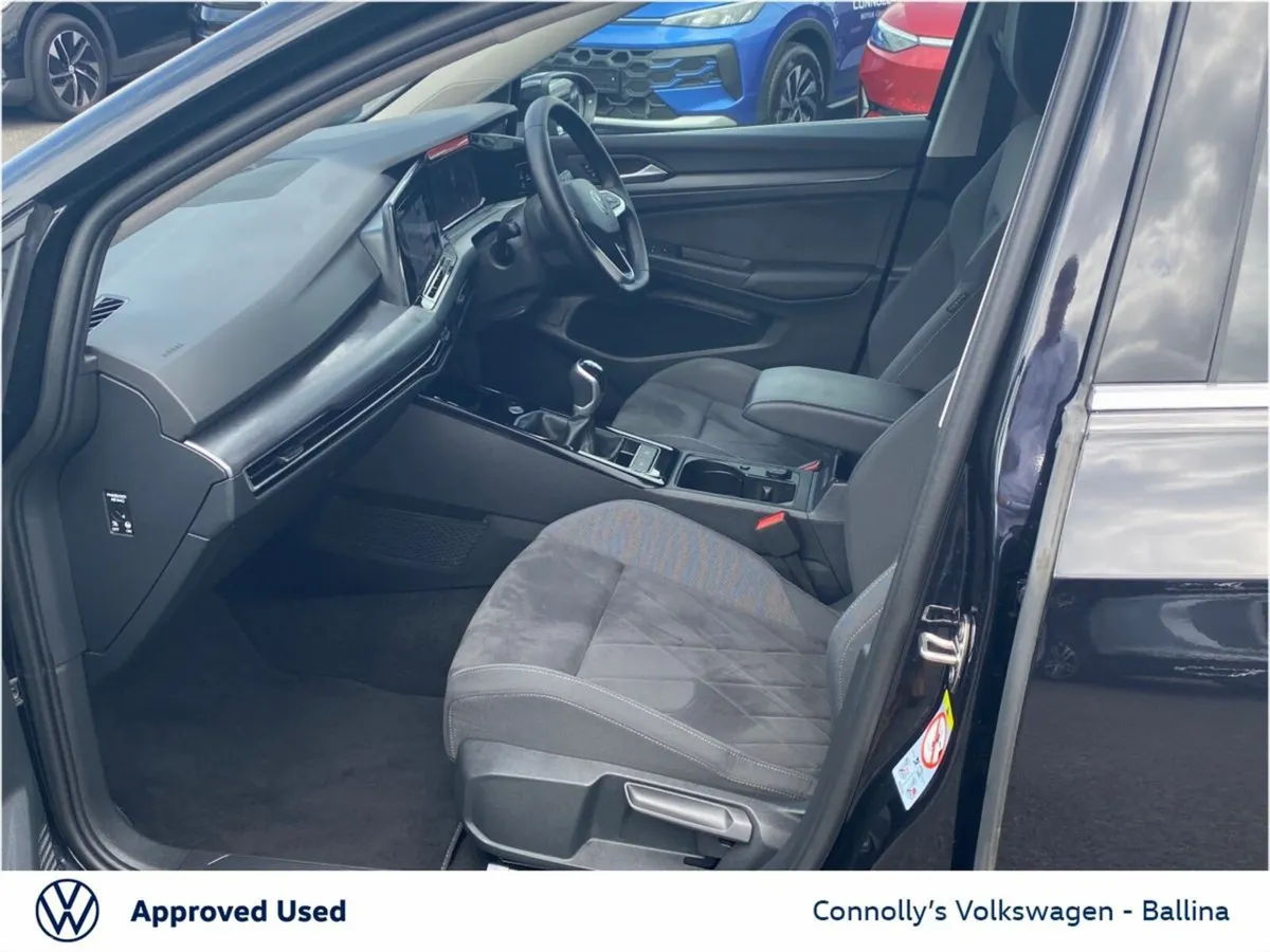 Volkswagen Golf Estate, Petrol, 2023, Black