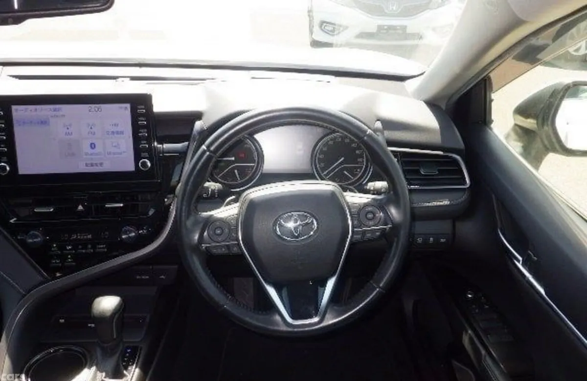 Toyota Camry Saloon, Petrol Hybrid, 2021, White