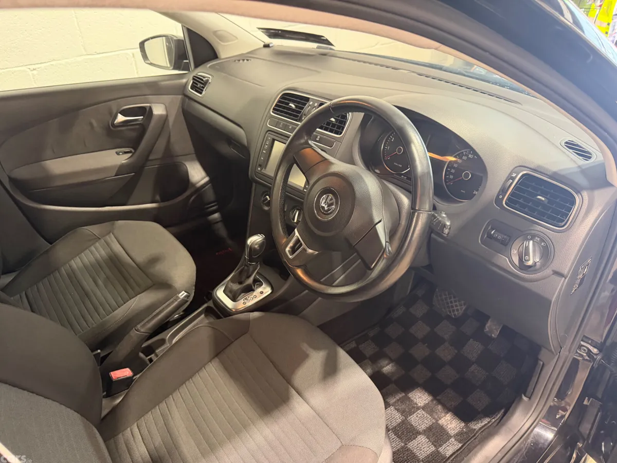 Volkswagen Polo Hatchback, Petrol, 2013, Black