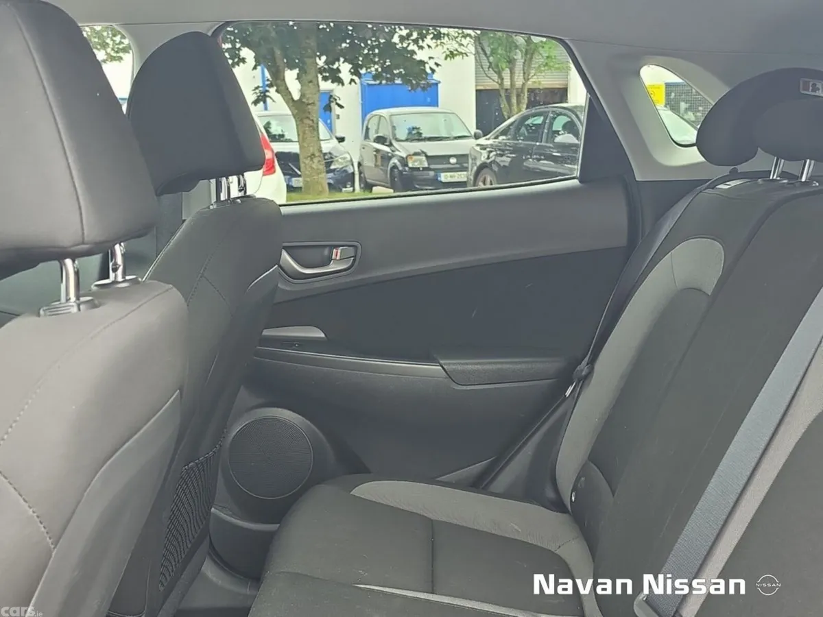 Hyundai KONA MPV, Petrol, 2019, Red