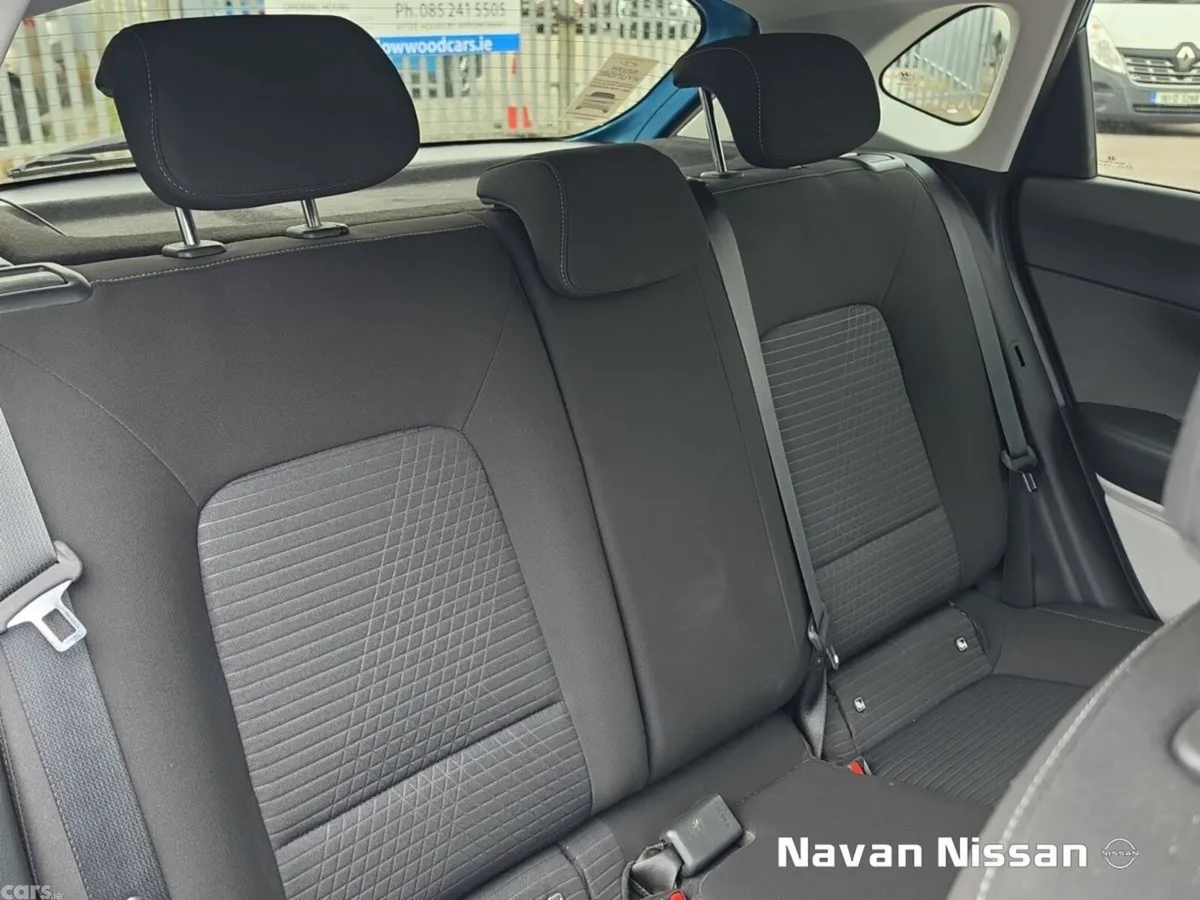 Hyundai i20 Hatchback, Petrol, 2023, Blue