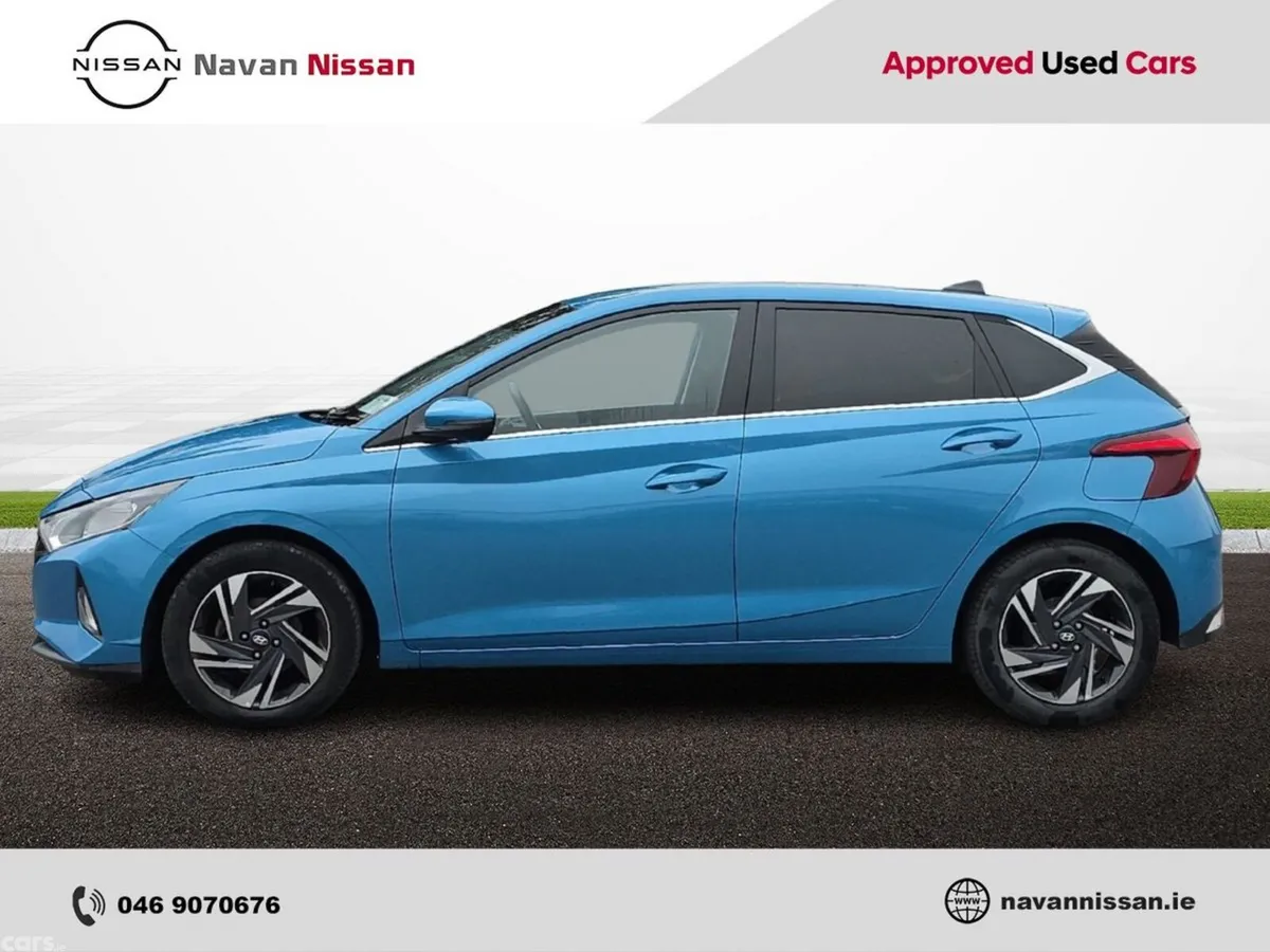 Hyundai i20 Hatchback, Petrol, 2023, Blue