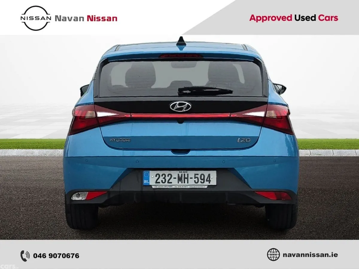 Hyundai i20 Hatchback, Petrol, 2023, Blue