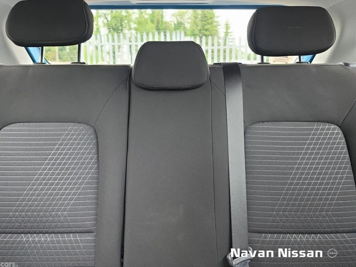 Hyundai i20 Hatchback, Petrol, 2023, Blue