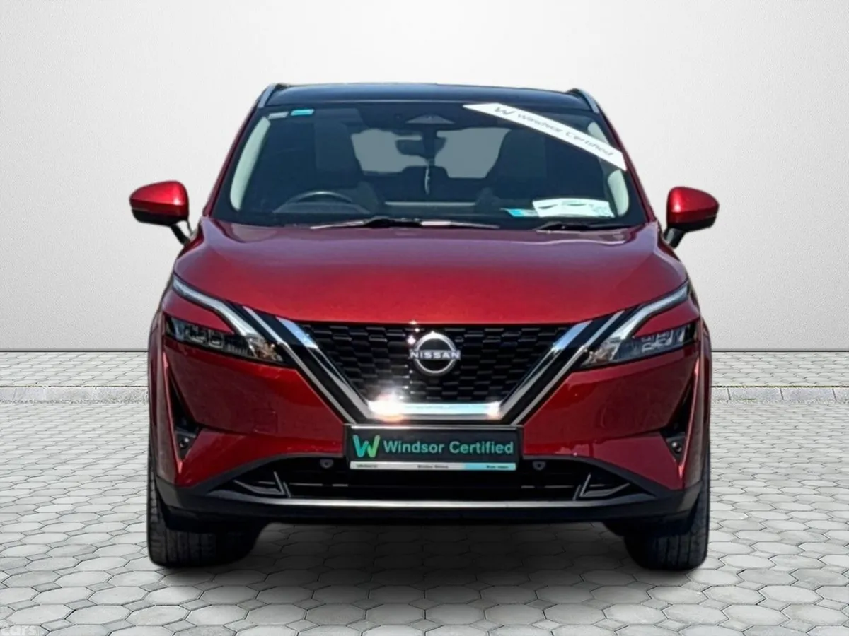 Nissan Qashqai MPV, Petrol, 2023, Red