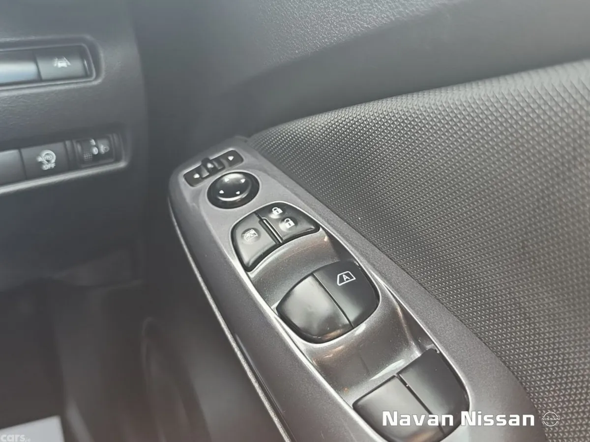 Nissan Juke SUV, Petrol, 2022, Red