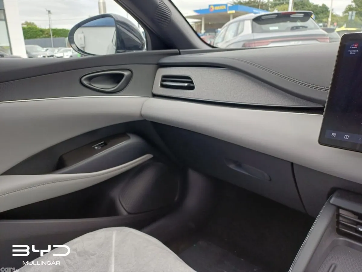 BYD Seal 6 Saloon, Petrol Plug-in Hybrid, 2027, Black