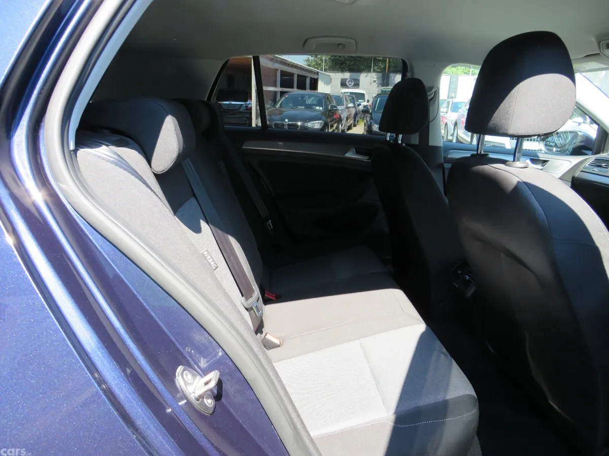 Volkswagen Golf Hatchback, Petrol, 2017, Blue