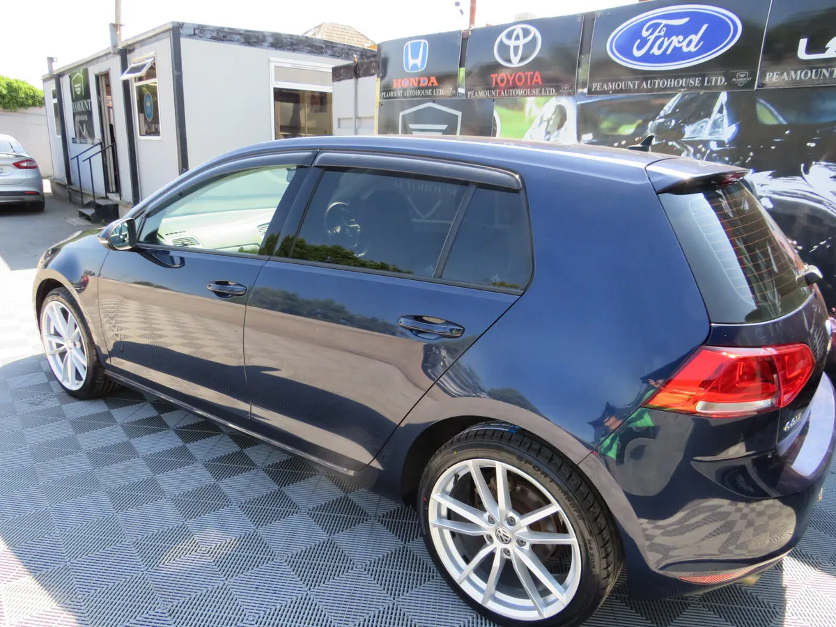 Volkswagen Golf Hatchback, Petrol, 2017, Blue