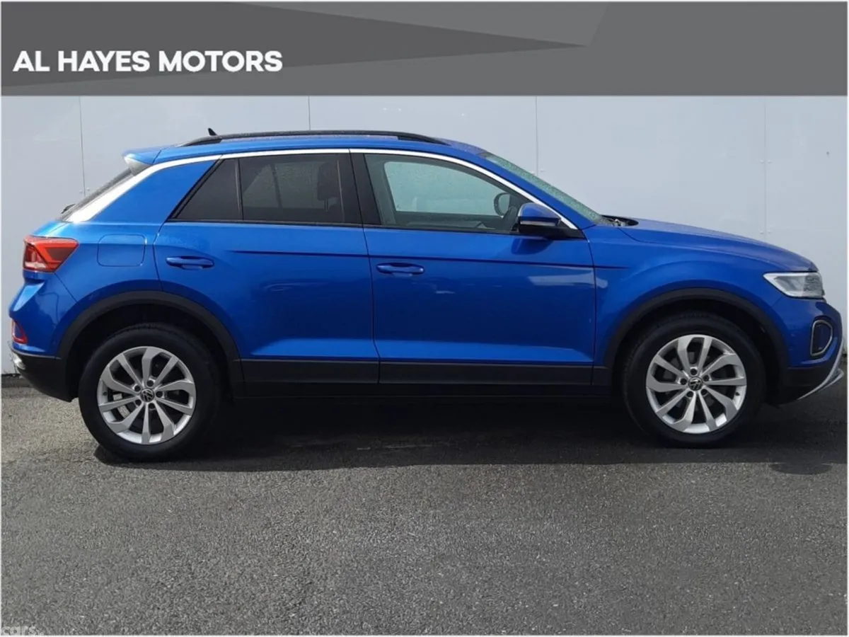 Volkswagen T-Roc SUV, Diesel, 2023, Blue