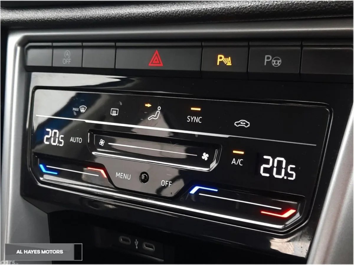 Volkswagen T-Roc SUV, Diesel, 2023, Blue