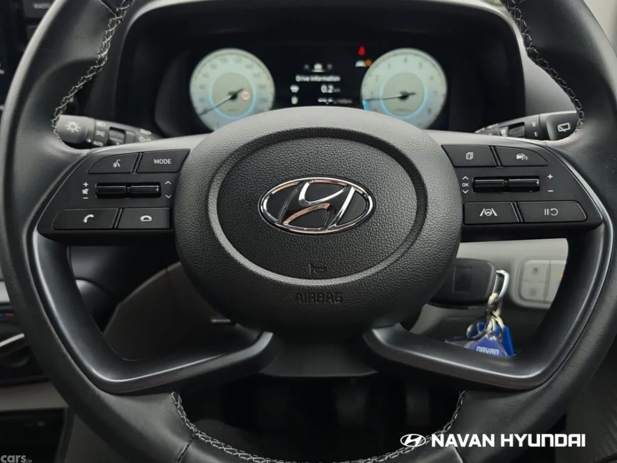 Hyundai i20 Hatchback, Petrol, 2023, Blue