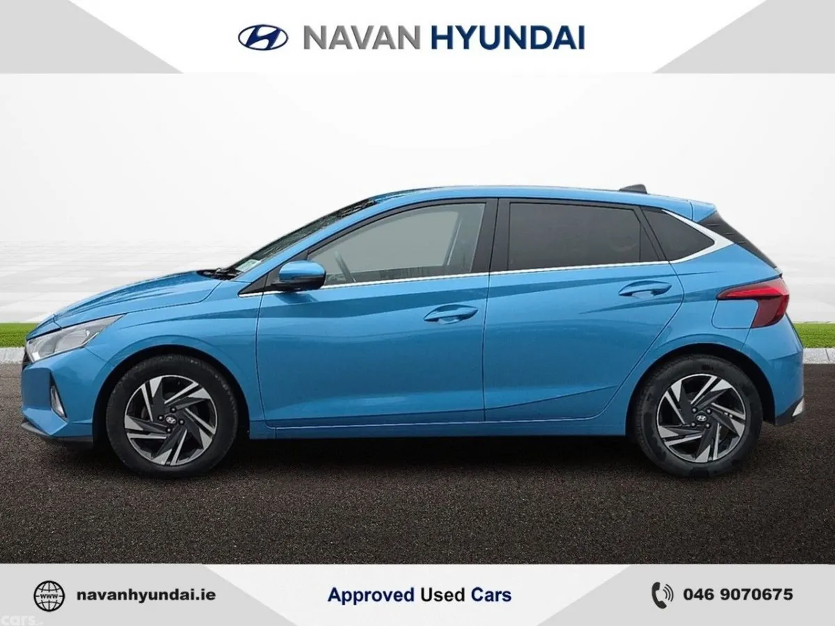 Hyundai i20 Hatchback, Petrol, 2023, Blue