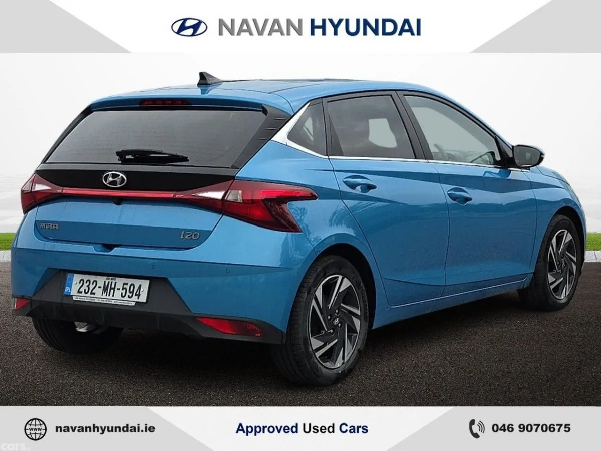 Hyundai i20 Hatchback, Petrol, 2023, Blue