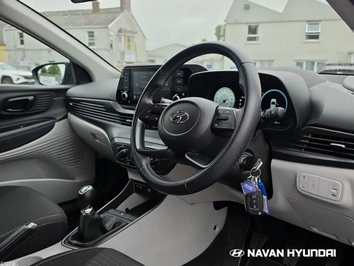 Hyundai i20 Hatchback, Petrol, 2023, Blue