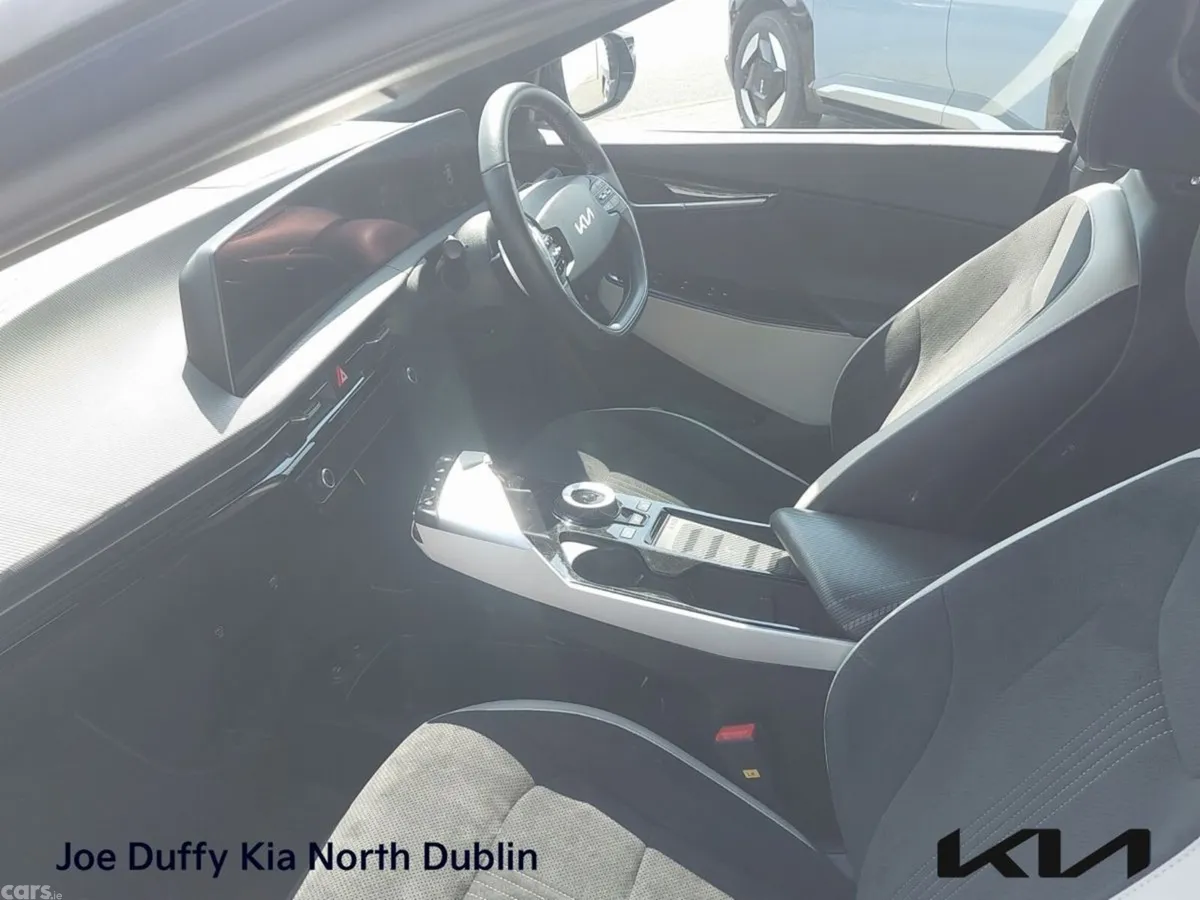 Kia EV6 MPV, Electric, 2022, Blue