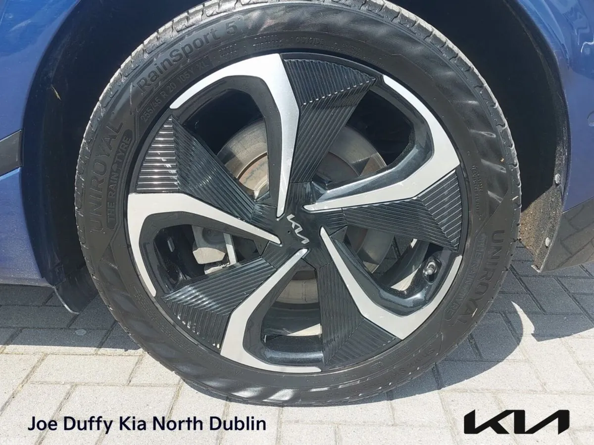 Kia EV6 MPV, Electric, 2022, Blue