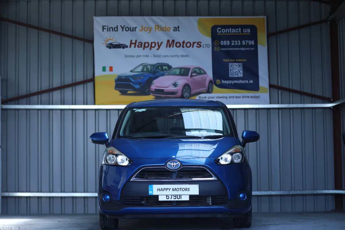 Toyota Sienta MPV, Petrol Hybrid, 2017, Blue
