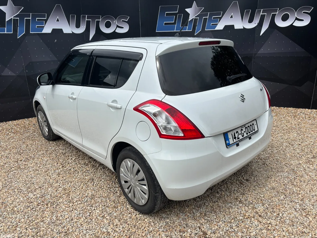 Suzuki Swift Hatchback, Petrol, 2014, White
