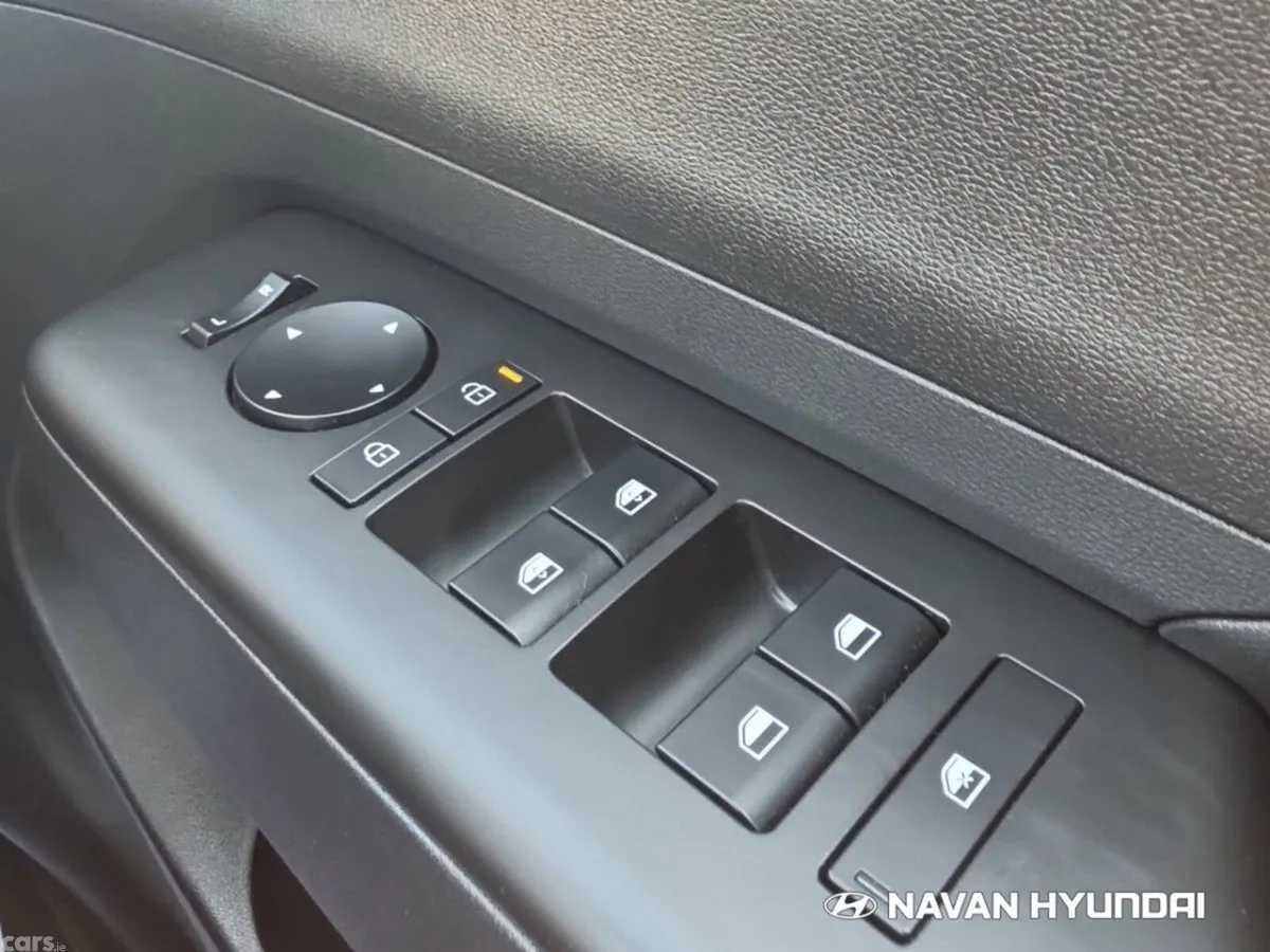 Hyundai KONA MPV, Petrol Hybrid, 2024, Red