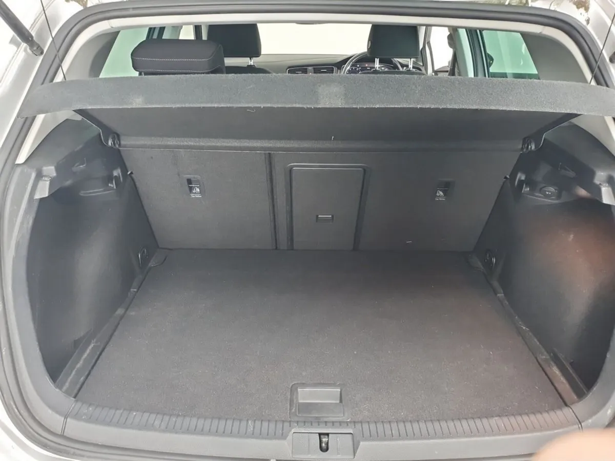 Volkswagen Golf Hatchback, Petrol, 2019, Grey