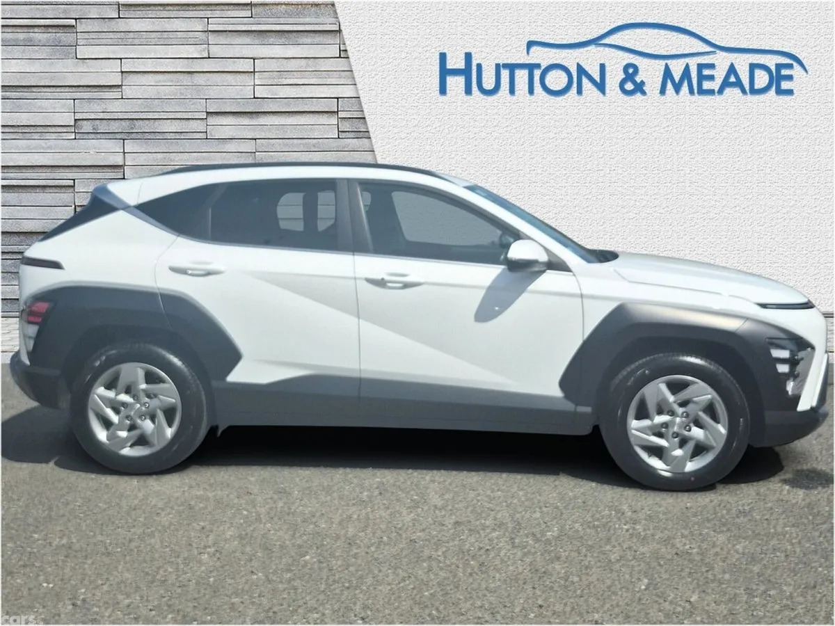 Hyundai KONA SUV, Petrol, 2024, White