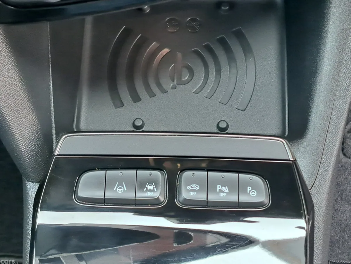 Opel Mokka Hatchback, Electric, 2023, White
